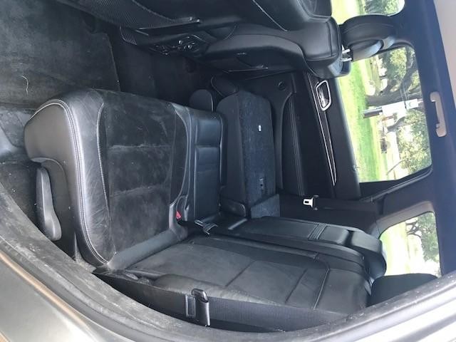 Jeep Grand Cherokee Vehicle Full-screen Gallery Image 05