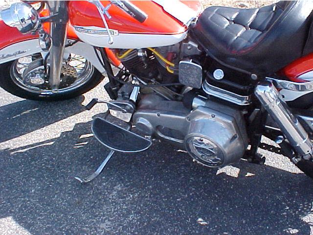 Harley-Davidson FLH Electra Glide Vehicle Full-screen Gallery Image 04