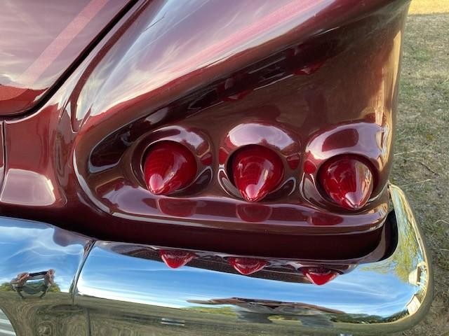 Chevrolet Impala Vehicle Full-screen Gallery Image 07