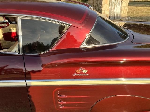 Chevrolet Impala Vehicle Full-screen Gallery Image 21