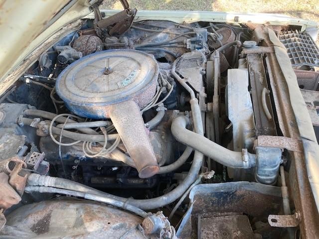 Ford Thunderbird 428 parts car - Round Mountain TX