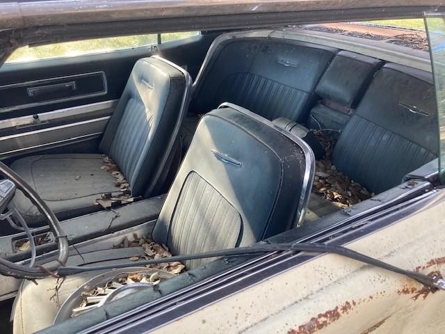 Ford Thunderbird Vehicle Full-screen Gallery Image 06