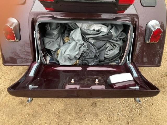 Harley-Davidson Trike Vehicle Full-screen Gallery Image 06