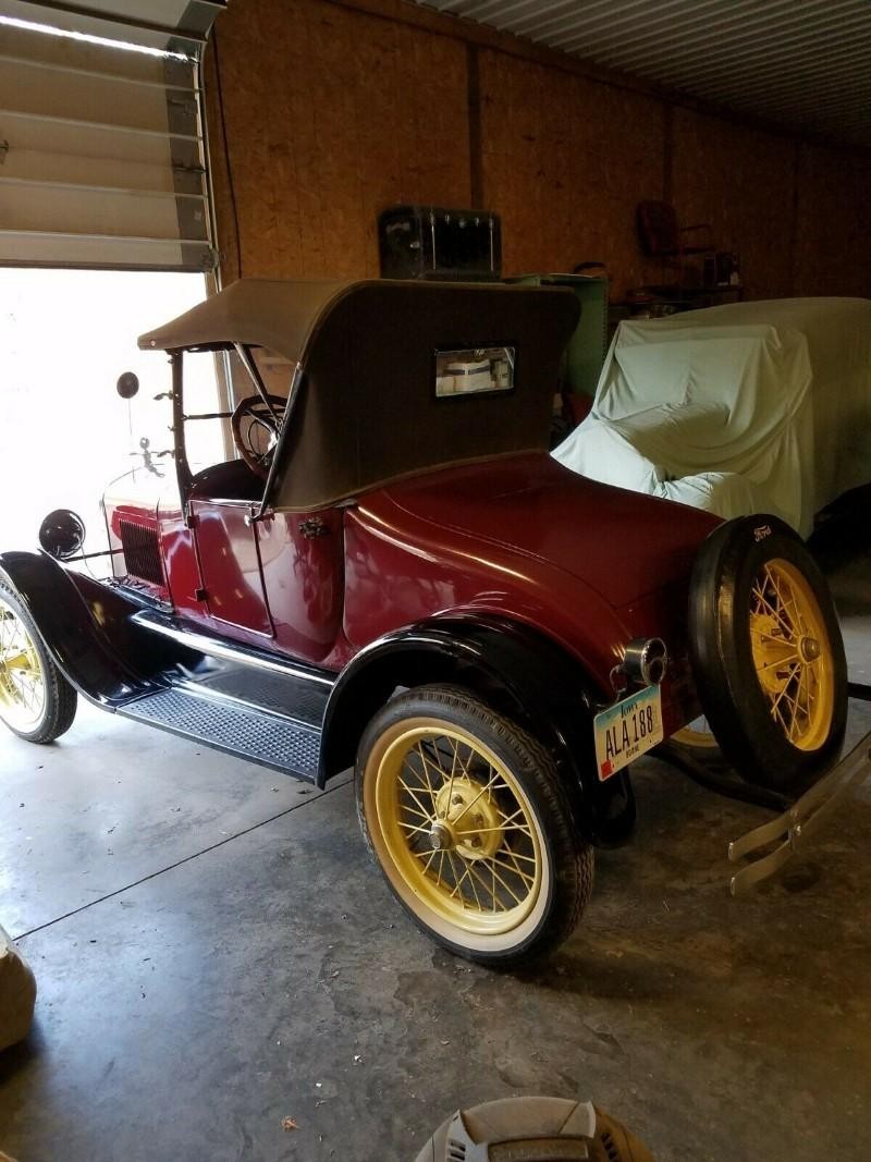 Ford T Roadster Vehicle Full-screen Gallery Image 06