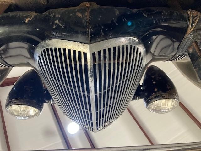 Buick 40 Special 3 Window Coupe Vehicle Full-screen Gallery Image 11