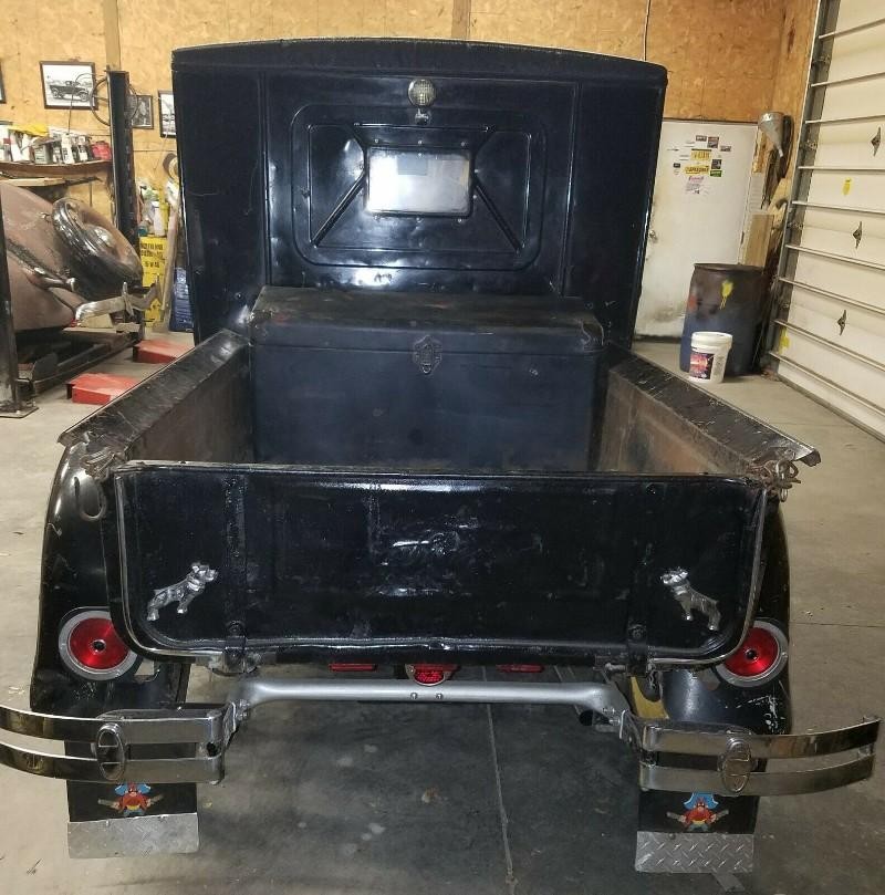 Ford 1/2 Ton Trucks Vehicle Full-screen Gallery Image 04