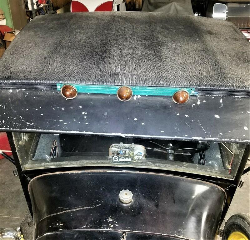 Ford 1/2 Ton Trucks Vehicle Full-screen Gallery Image 10