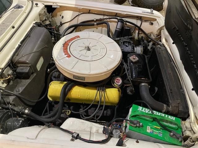 Ford Thunderbird Vehicle Full-screen Gallery Image 12