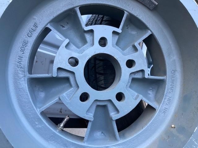 Ford Thunderbird Vehicle Full-screen Gallery Image 13