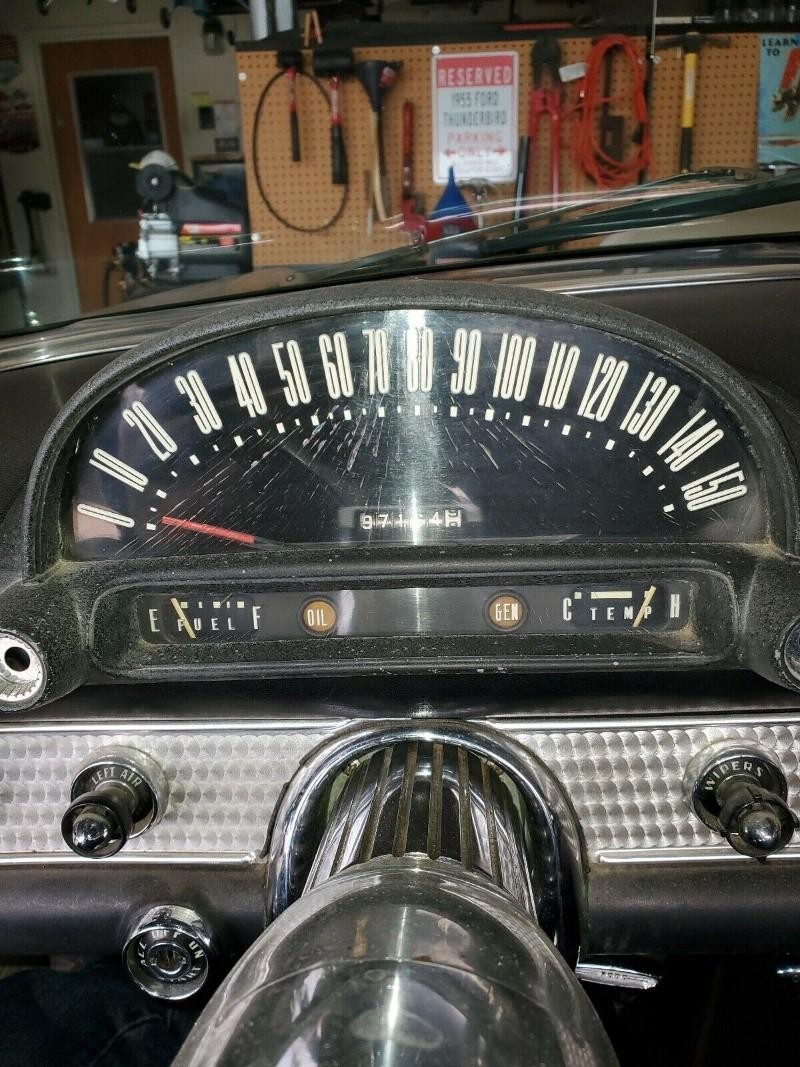 Ford Thunderbird Vehicle Full-screen Gallery Image 11