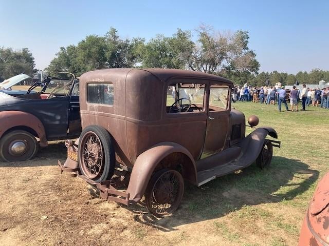 Ford Model A Vehicle Full-screen Gallery Image 02