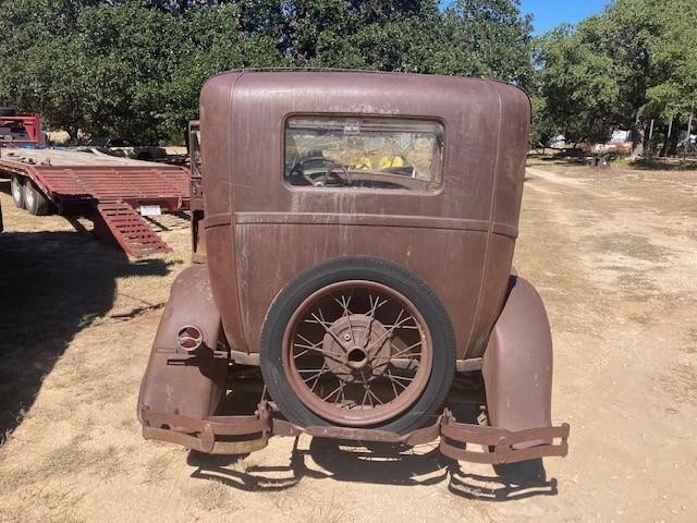 Ford Model A Vehicle Full-screen Gallery Image 09