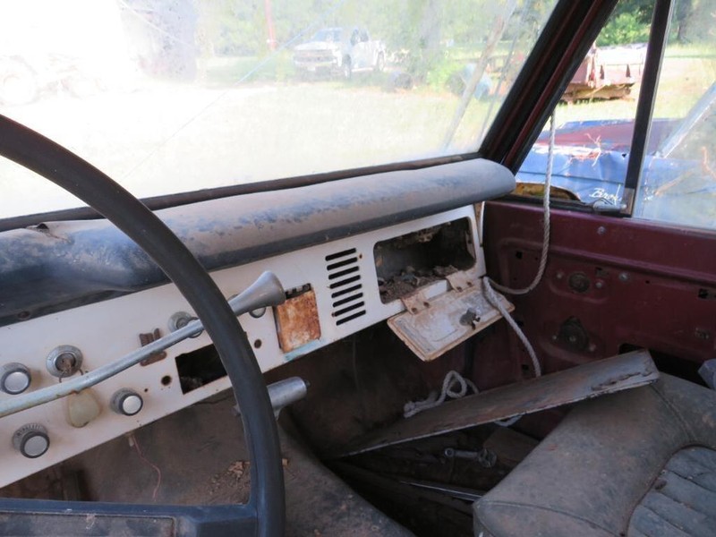 Ford Bronco Vehicle Full-screen Gallery Image 17