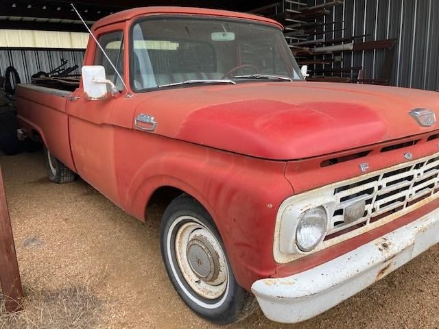 Ford F-100 Vehicle Full-screen Gallery Image 02