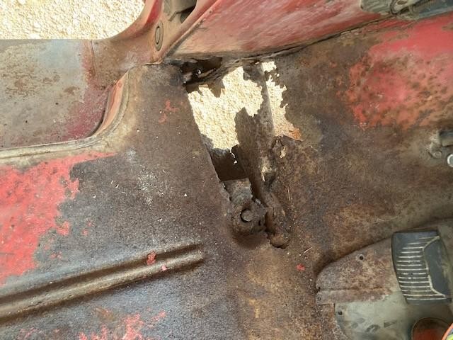 Ford F-100 Vehicle Full-screen Gallery Image 06