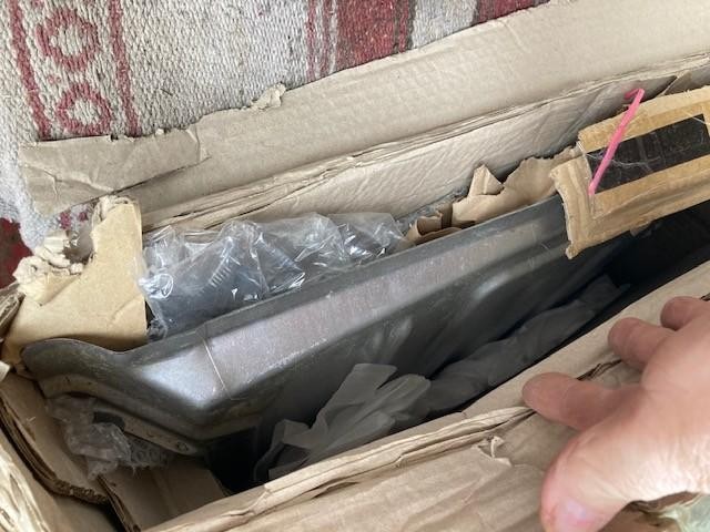 Ford F-100 Vehicle Full-screen Gallery Image 14