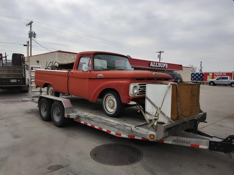 Ford F-100 Vehicle Full-screen Gallery Image 03