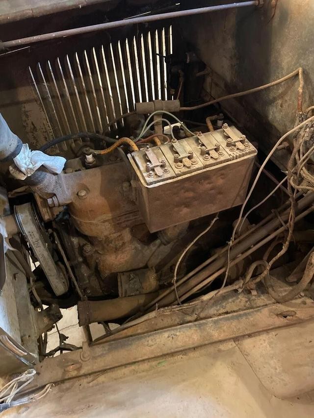 Ford T Vehicle Full-screen Gallery Image 03