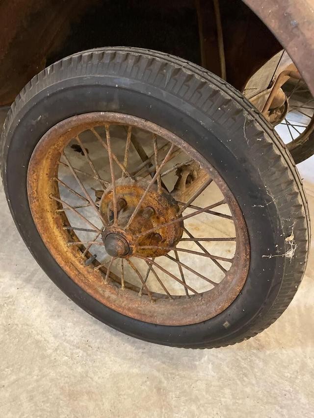 Ford T Vehicle Full-screen Gallery Image 05