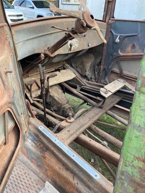 Ford T Vehicle Full-screen Gallery Image 13