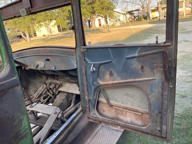 Ford T Vehicle Full-screen Gallery Image 16