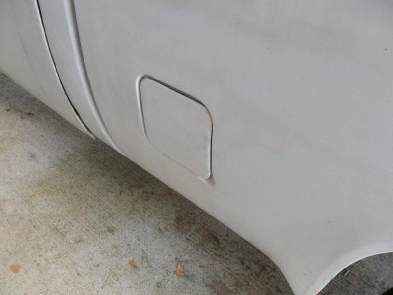 GMC C/K Pickup Vehicle Full-screen Gallery Image 03