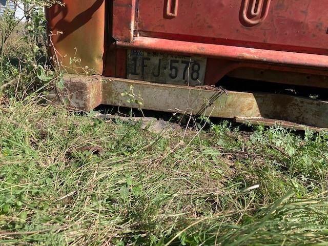 Ford F-100 Vehicle Full-screen Gallery Image 09