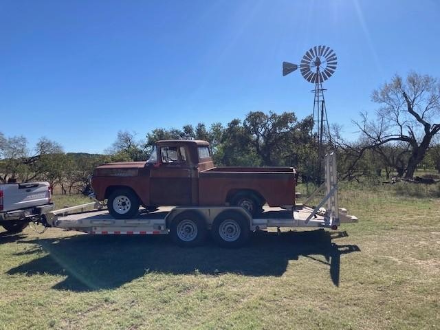 Ford F-100 Vehicle Full-screen Gallery Image 10