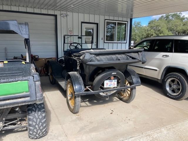 Ford T Vehicle Full-screen Gallery Image 03