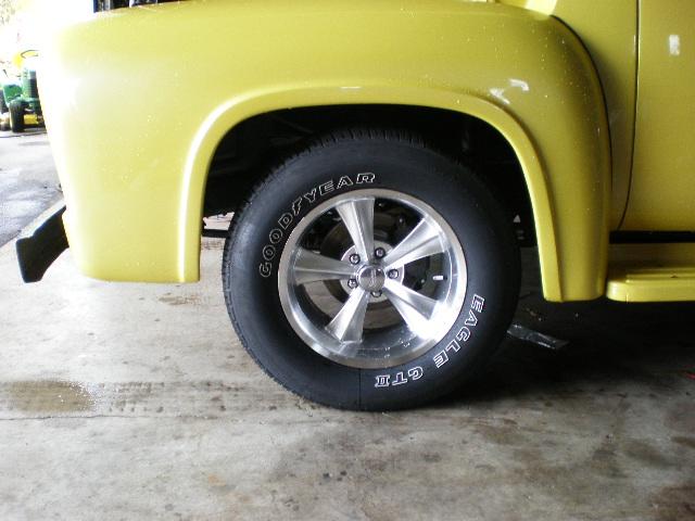 Ford F-100 Vehicle Full-screen Gallery Image 08