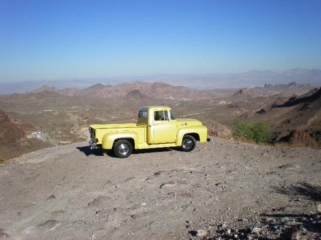 Ford F-100 Vehicle Full-screen Gallery Image 10