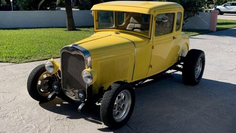 Ford  Vehicle Full-screen Gallery Image 07