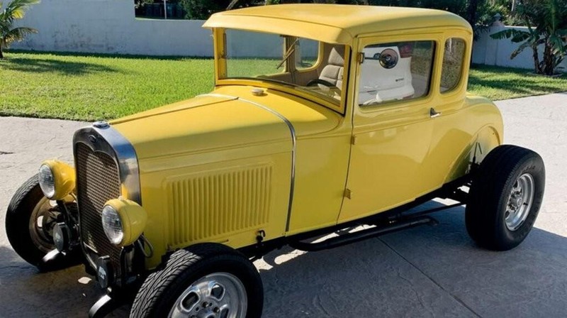 Ford  Vehicle Full-screen Gallery Image 09