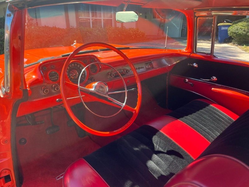 Chevrolet  Vehicle Full-screen Gallery Image 10