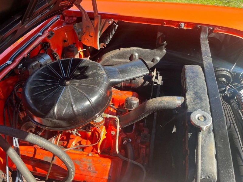 Chevrolet  Vehicle Full-screen Gallery Image 17