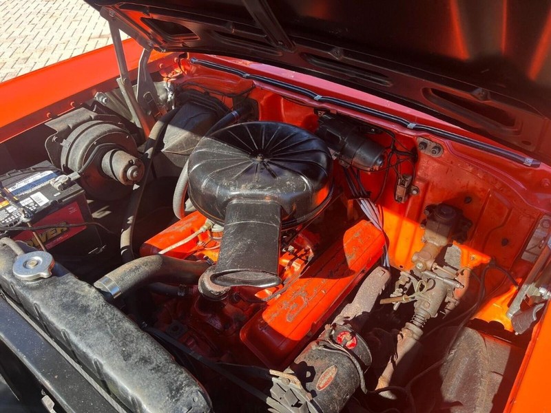 Chevrolet  Vehicle Full-screen Gallery Image 18