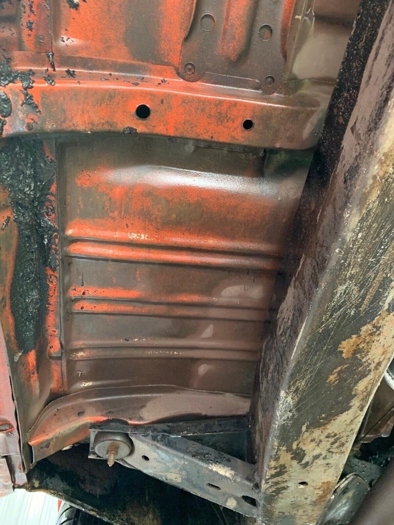 Chevrolet  Vehicle Full-screen Gallery Image 19