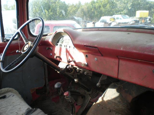 Ford F-600 Cabover Vehicle Full-screen Gallery Image 03