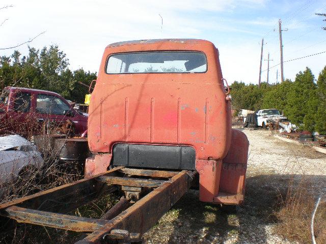 Ford F-600 Cabover Vehicle Full-screen Gallery Image 05