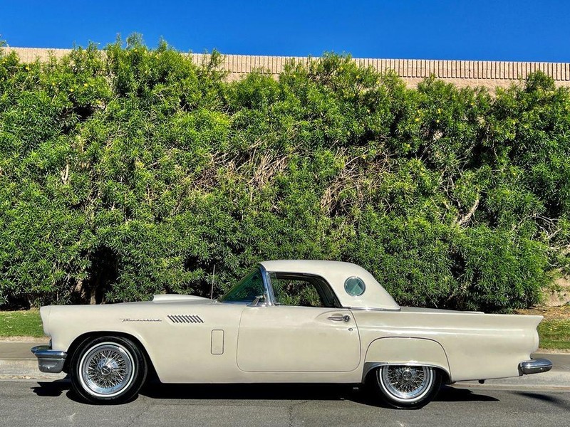 1957 Ford Thunderbird E Code photo