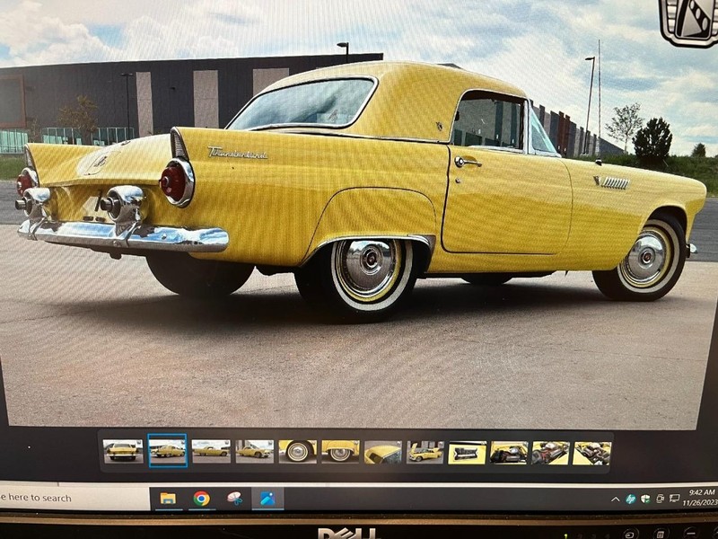 Ford Thunderbird Vehicle Full-screen Gallery Image 02