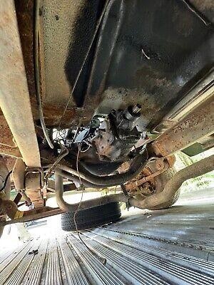 Ford F-100 Vehicle Full-screen Gallery Image 05