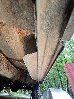 Ford F-100 Vehicle Full-screen Gallery Image 13