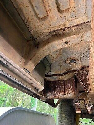 Ford F-100 Vehicle Full-screen Gallery Image 14