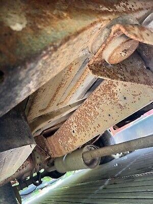 Ford F-100 Vehicle Full-screen Gallery Image 17