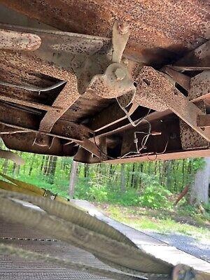 Ford F-100 Vehicle Full-screen Gallery Image 19