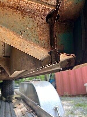 Ford F-100 Vehicle Full-screen Gallery Image 21