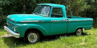 Ford F-100 Vehicle Full-screen Gallery Image 24