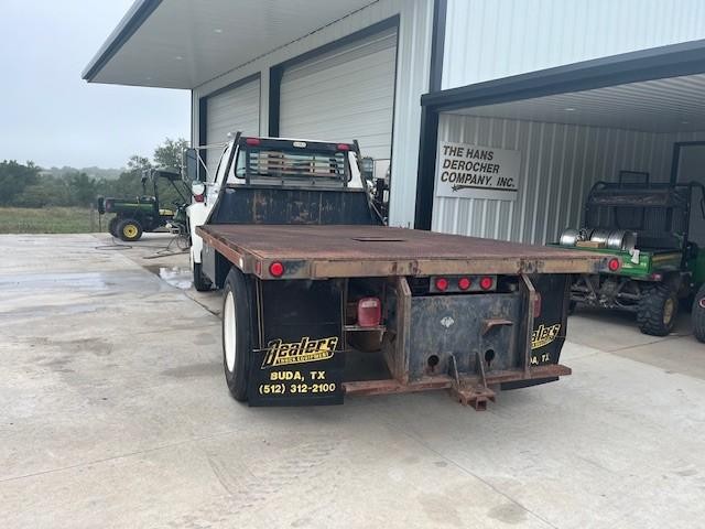 Ford Super Duty F-750 Vehicle Full-screen Gallery Image 09