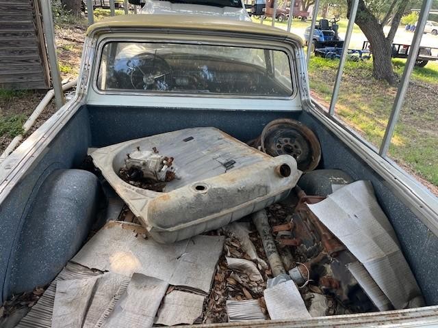 Ford   Vehicle Full-screen Gallery Image 03